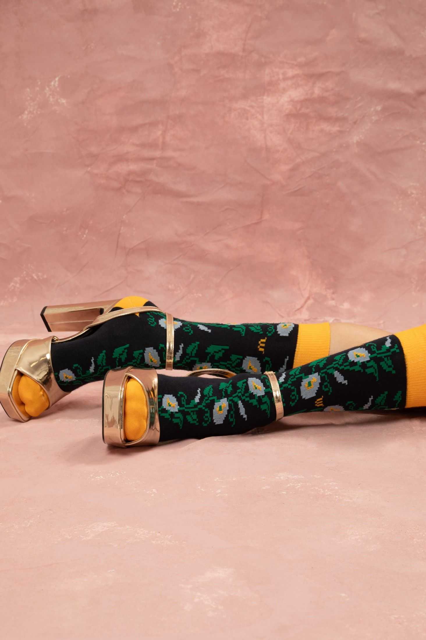 UNISEX SOCKS - MOONFLOWERS