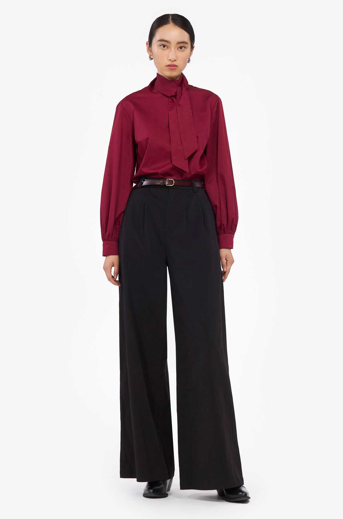 Wide-leg revered hem pants black